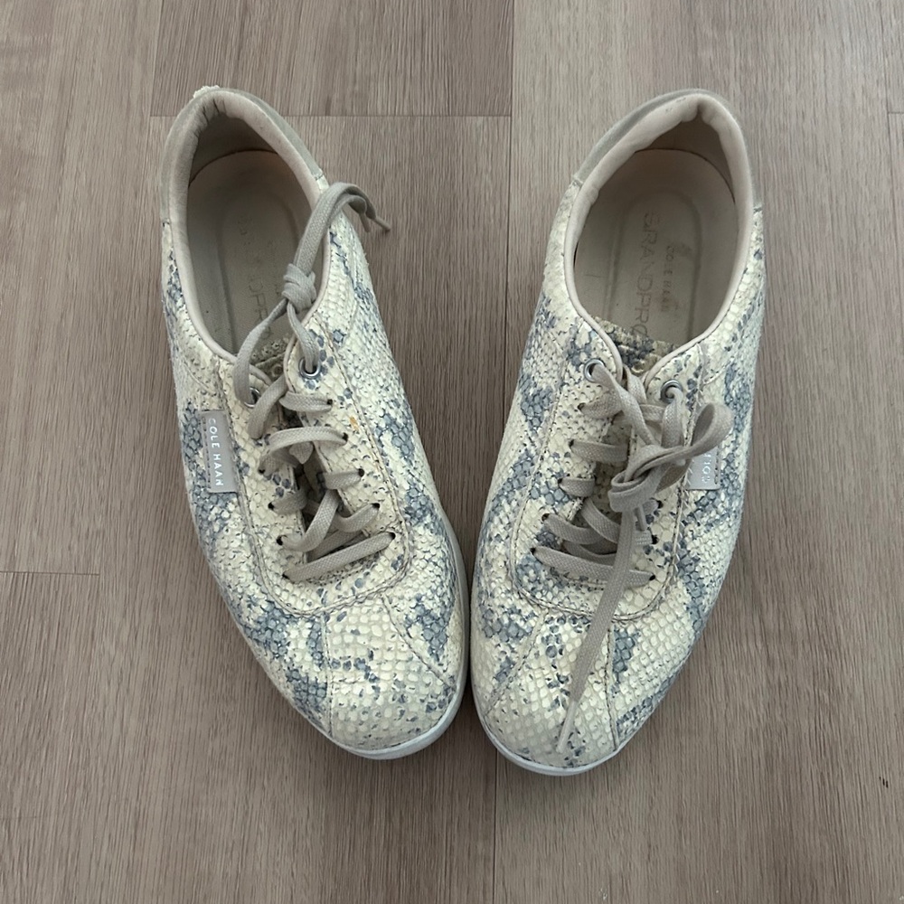 Cole Haan Grand Pro ivory/grey Women's shoe size 9